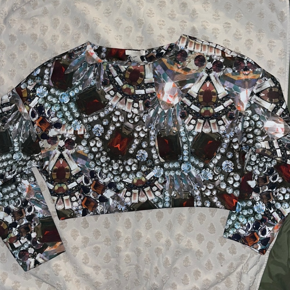 Jewel crop top